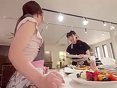 04169,A woman who screams in agony