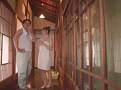 04170,Sensual play of Asian beauty